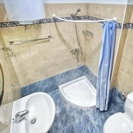 Allure Apartment *