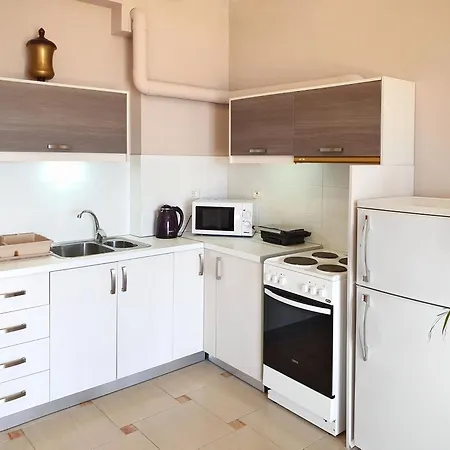 Allure Apartment *
